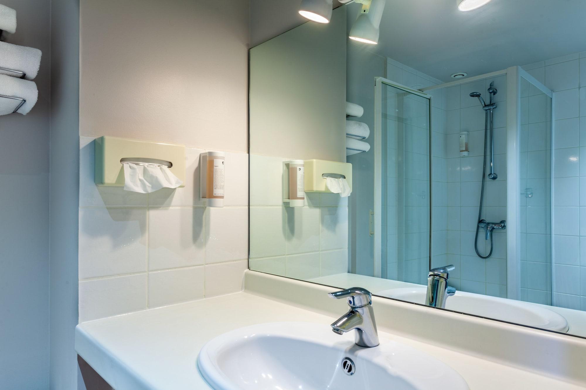 Hotel Full Colors Craponne エクステリア 写真