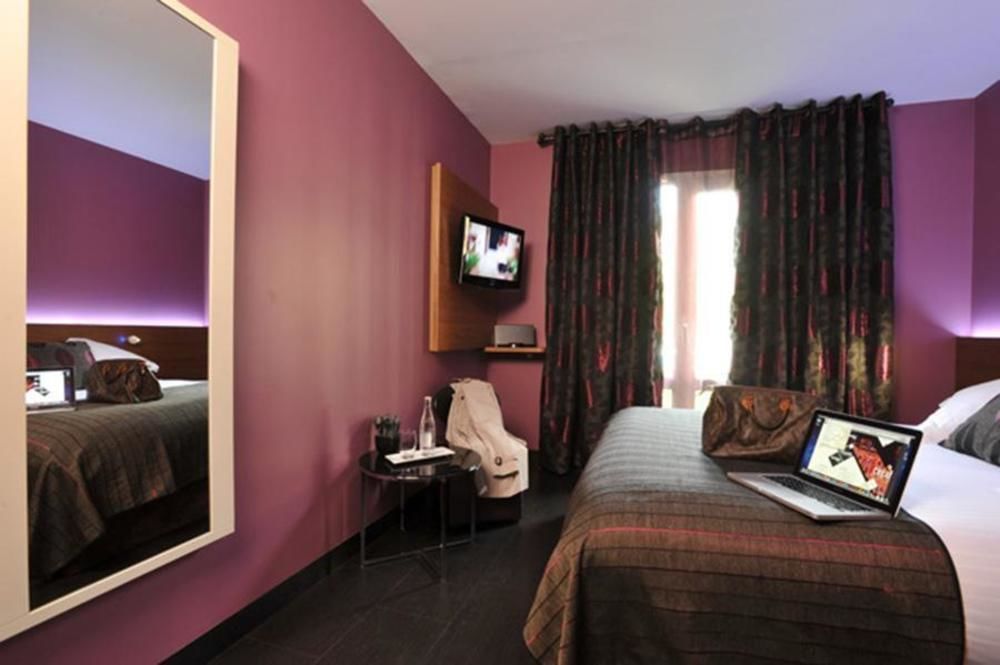 Hotel Full Colors Craponne エクステリア 写真
