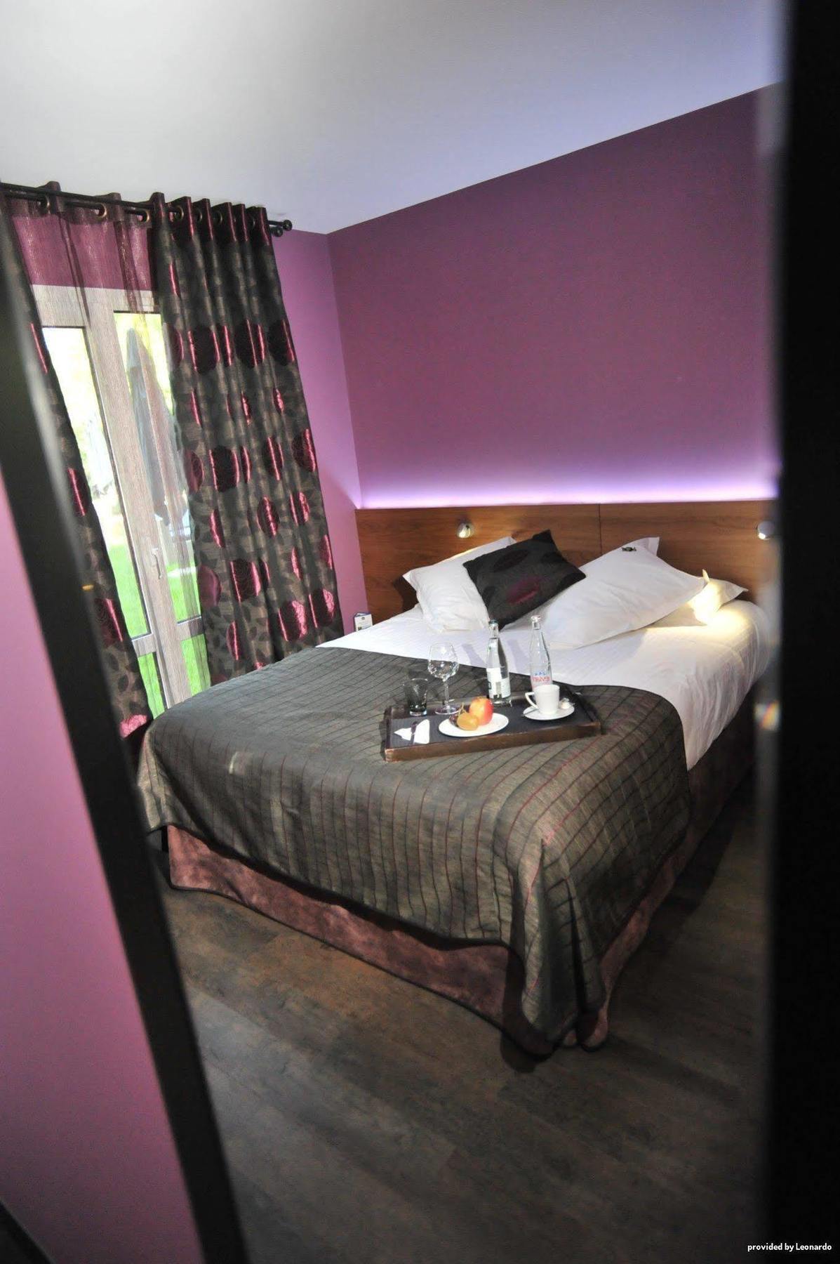 Hotel Full Colors Craponne エクステリア 写真