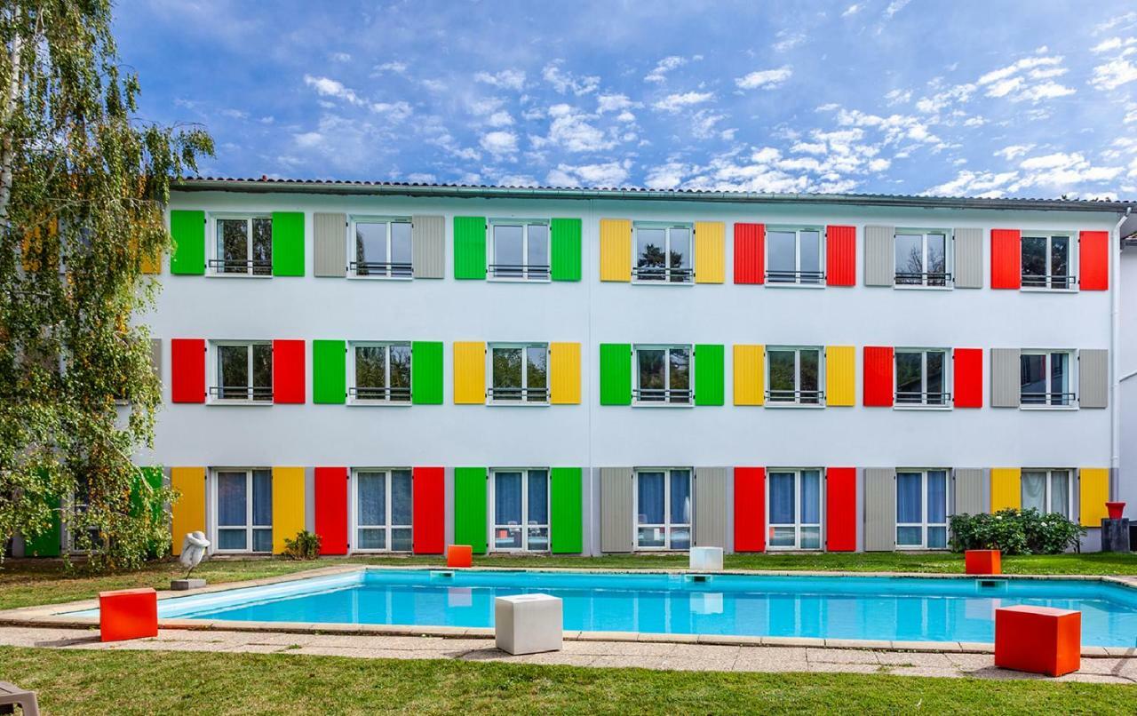 Hotel Full Colors Craponne エクステリア 写真